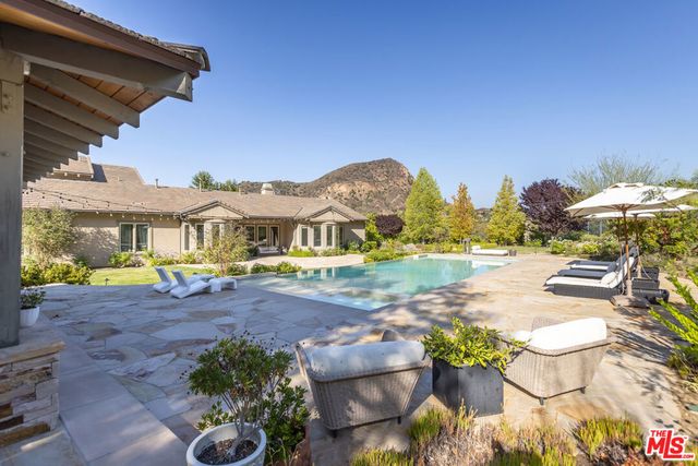 2052 Shadow Creek Drive, Agoura Hills
