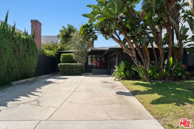 1903 Preuss Road, Los Angeles