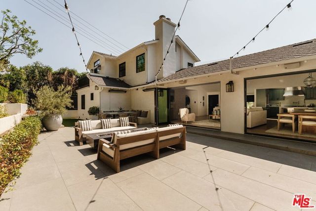 252 N Kenter Avenue, Los Angeles