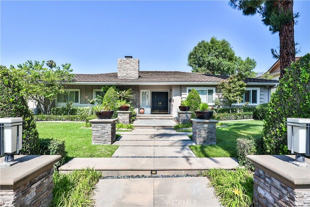 843 N Entrada, Glendora