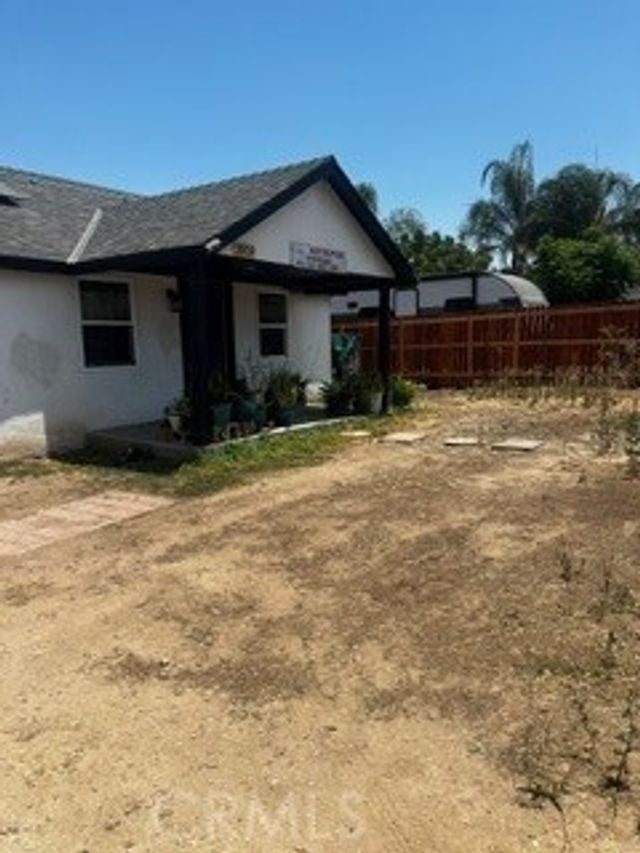 3939 Byron, Corona