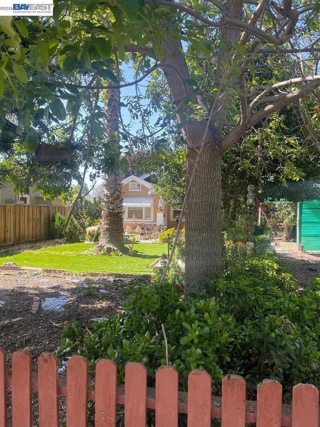 656 Juana Ave, San Leandro