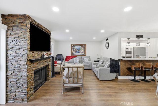 8341 De Soto # 15, Canoga Park