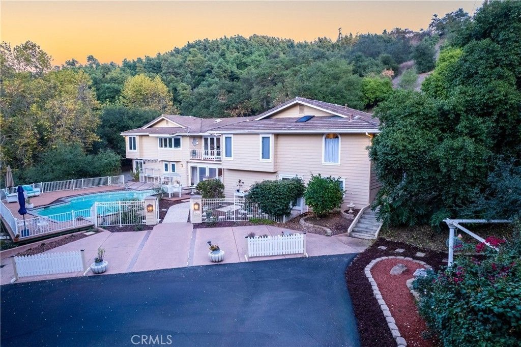 2923 Nuestra, Fallbrook