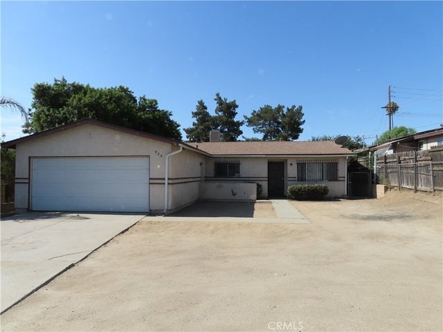 925 Navajo Road, Perris