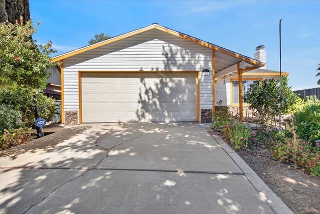 324 Barros Street, Patterson