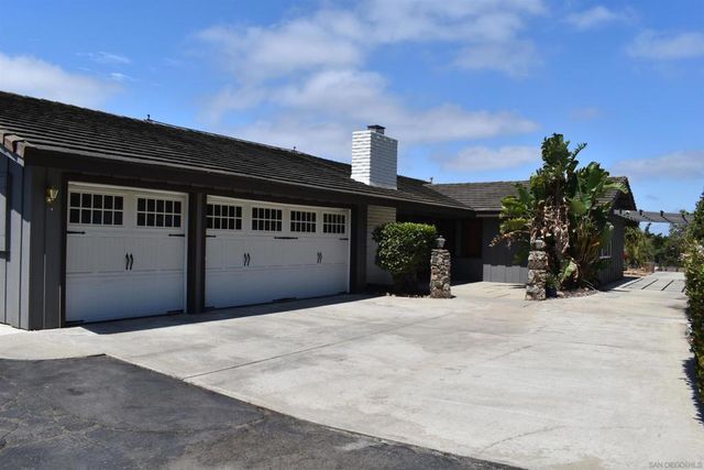 1549 Sleeping Indian Rd, Fallbrook