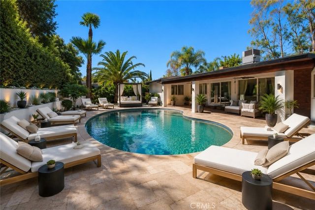 3267 Laurel Canyon Boulevard, Studio City