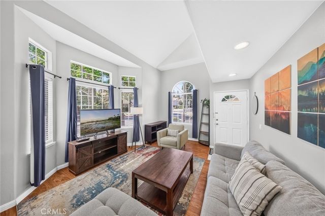 402 Almond Avenue, Monrovia