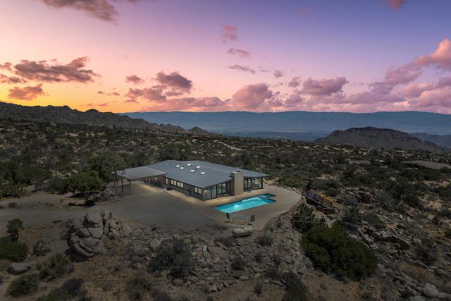 61579 Sun Terrace, Mountain Center
