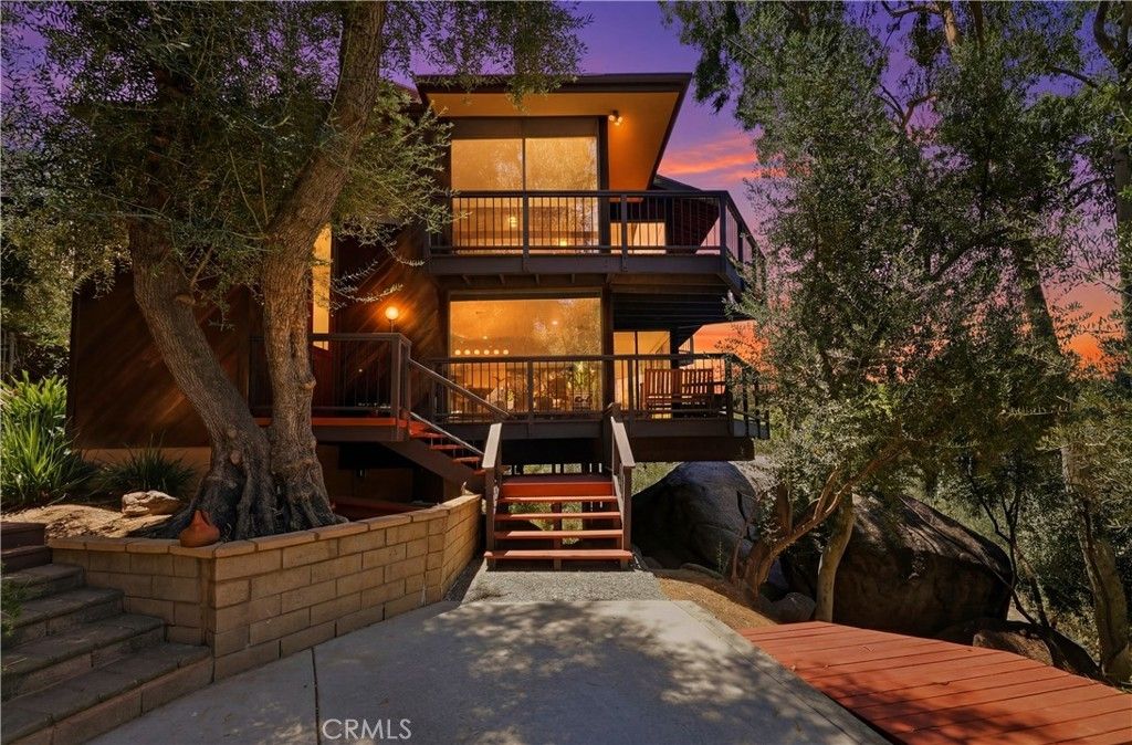 17115 Ranchero, Riverside