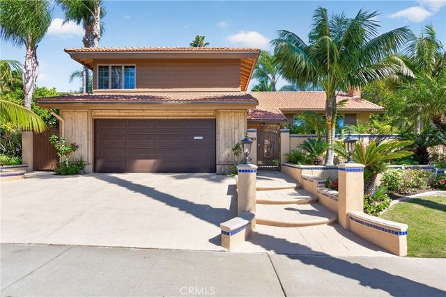 2740 Cardinal Drive, Costa Mesa