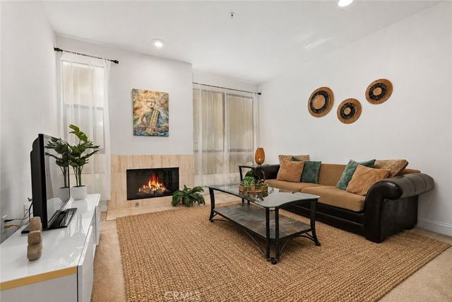 6938 Laurel Canyon # 108, North Hollywood