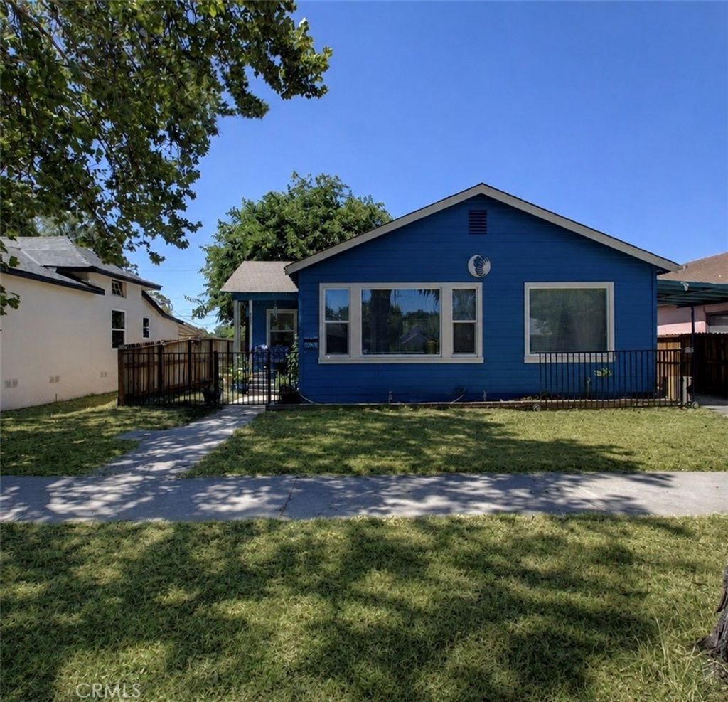 636 W 25th, Merced