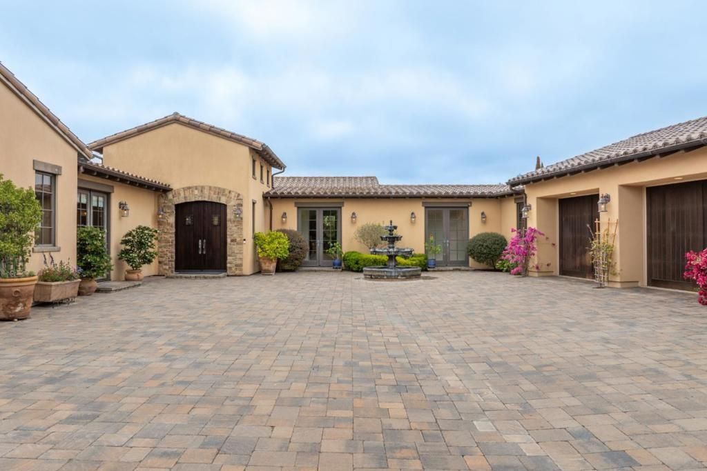 500 Belavida Road, Monterey