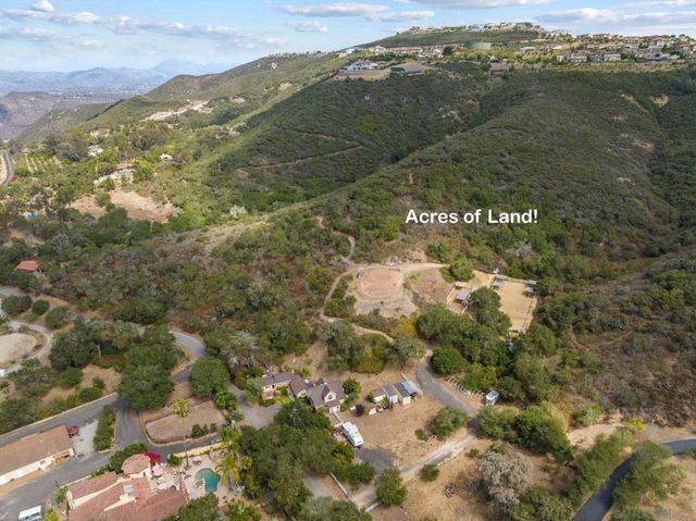 8952 Detwiler Rd, Escondido