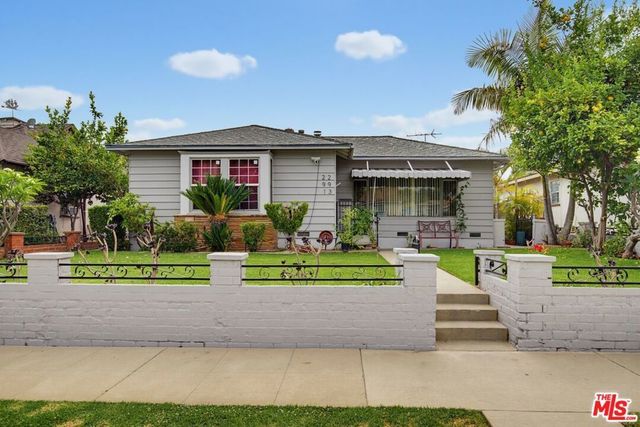 291 Simmons Avenue, Montebello