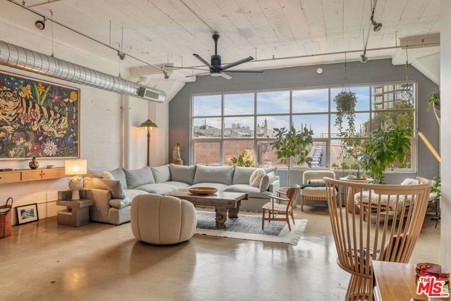 530 Molino Street # 213, Los Angeles