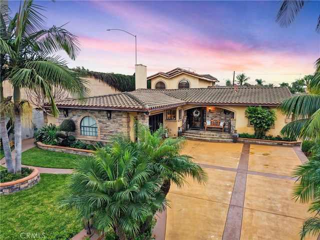 8906 Brock Avenue, Downey