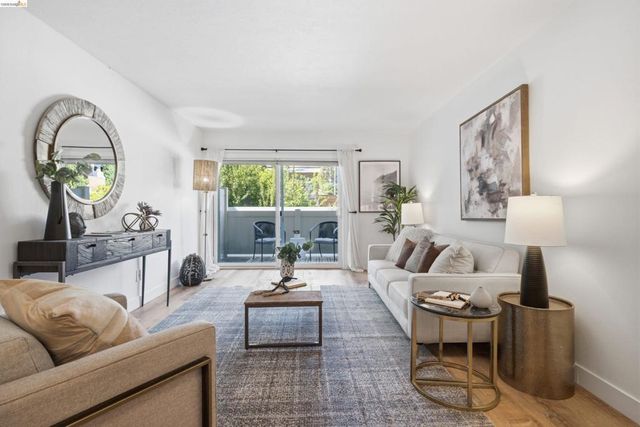 288 Whitmore St # 121, Oakland