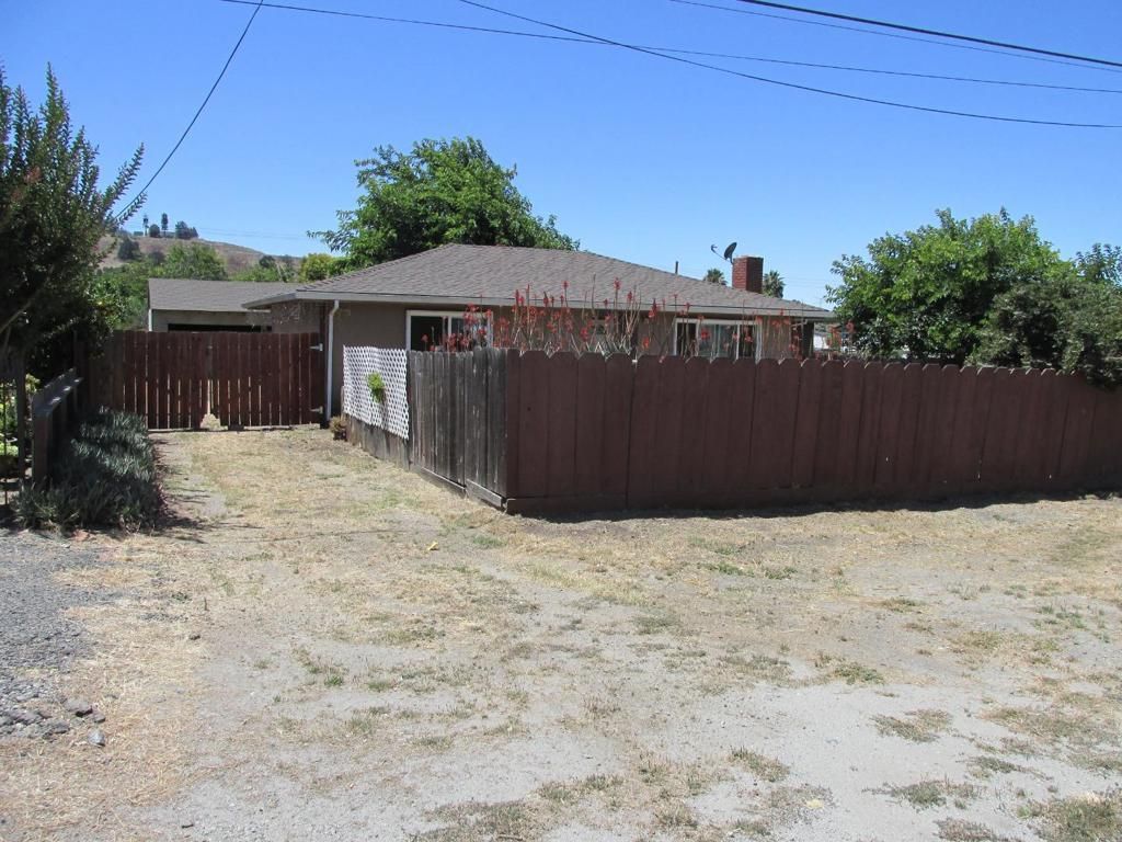 3020 Airline Highway, Hollister