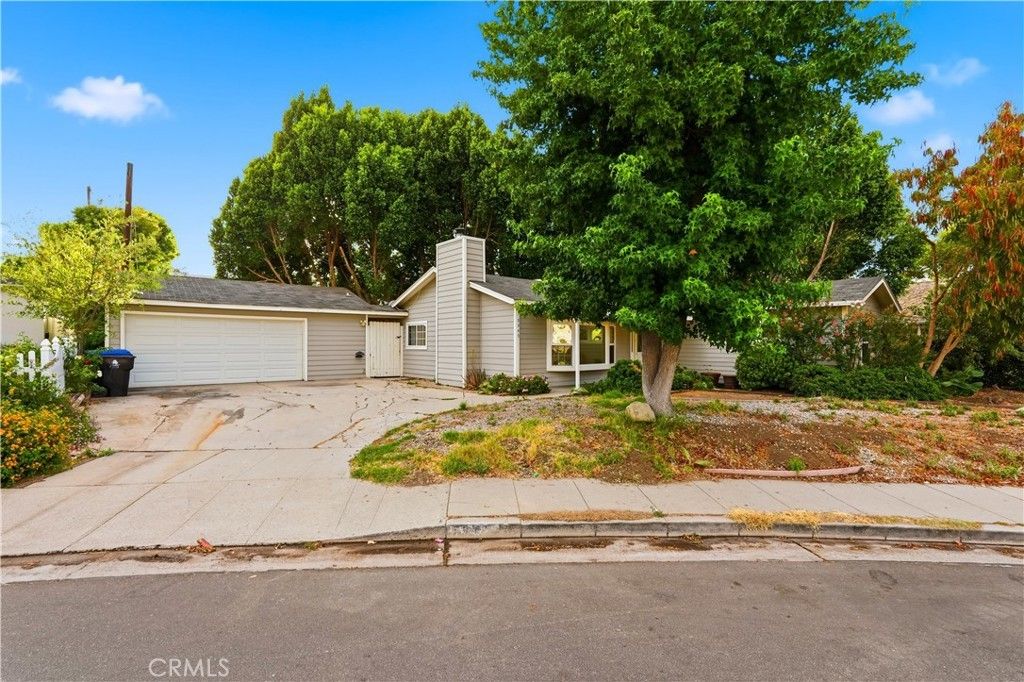 5345 Don Pio Drive, Woodland Hills
