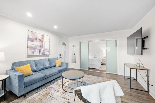 8581 Villa La Jolla Dr # N, La Jolla