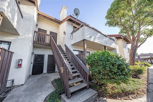 8561 Meadow Brook # 205, Garden Grove