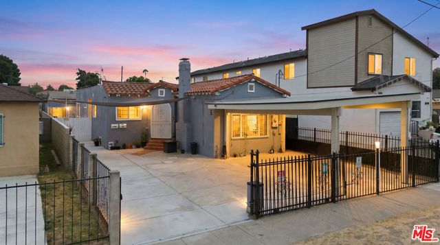 642 W 95th Street, Los Angeles