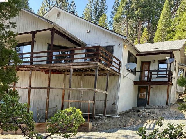 28484 Georges Dr, Pinecrest
