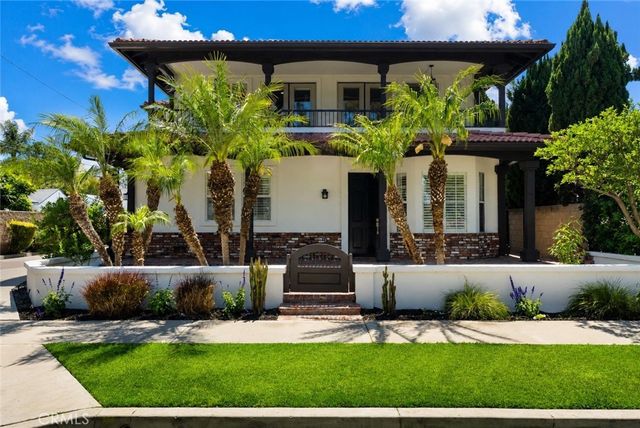 267 Mesa Dr, Costa Mesa
