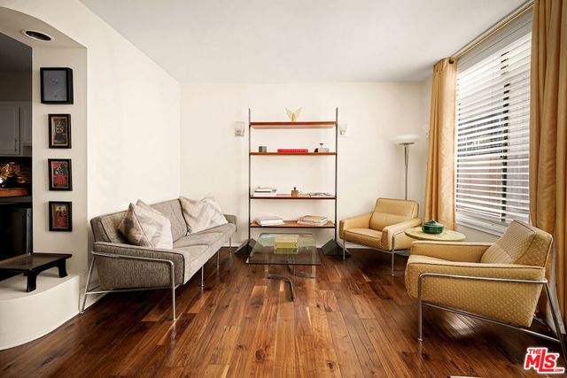 7270 Hillside Avenue # 204, Los Angeles