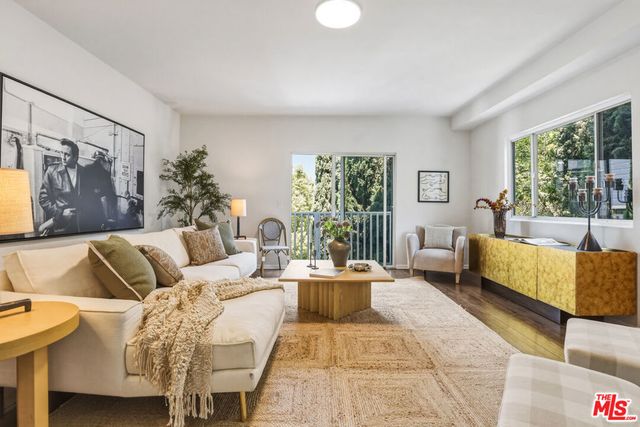 2525 Ivanhoe Drive, Los Angeles