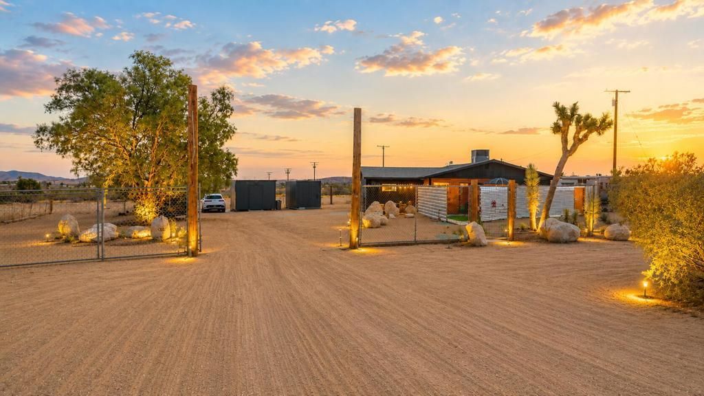 1587 Deer Trail, Yucca Valley
