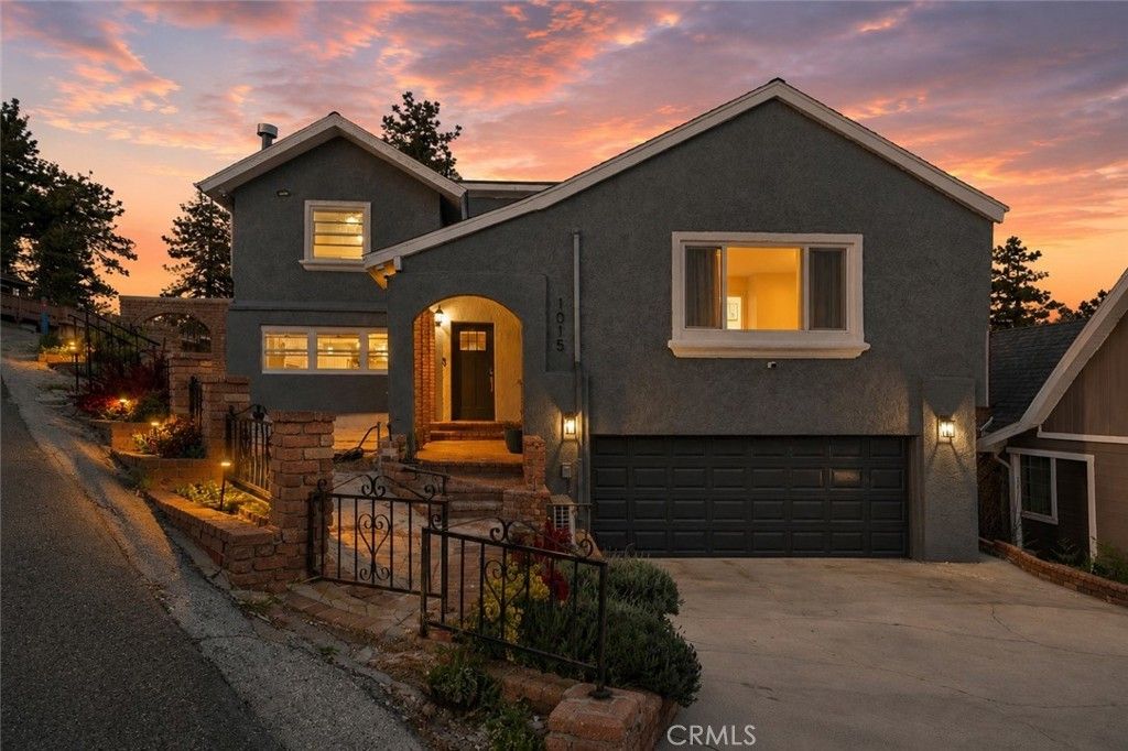 1015 Summit, Crestline