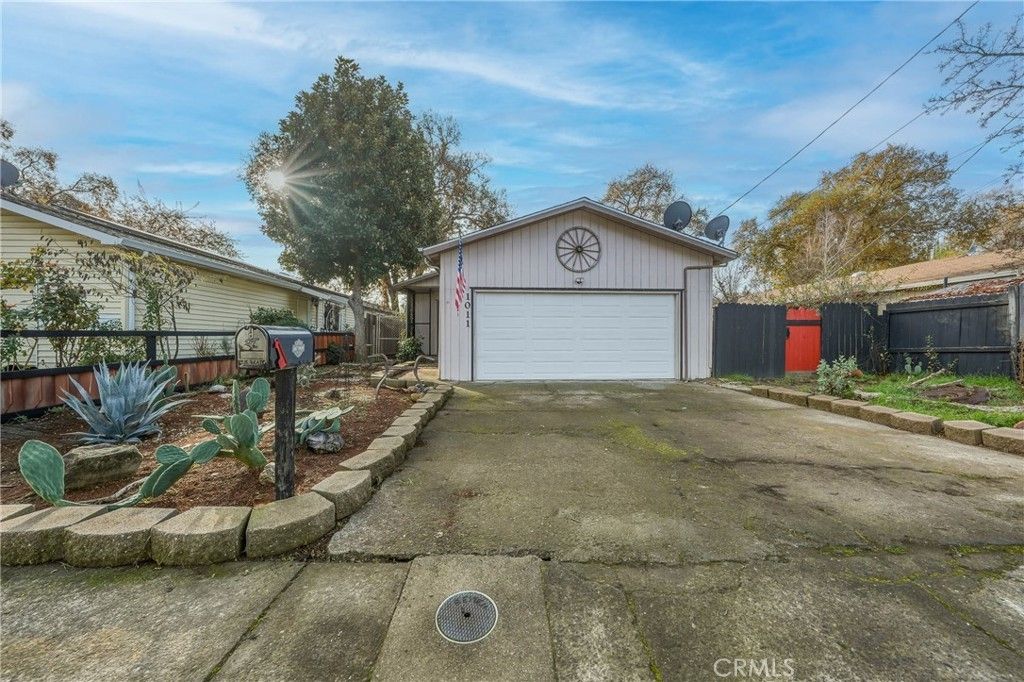 1011 2nd, Lakeport