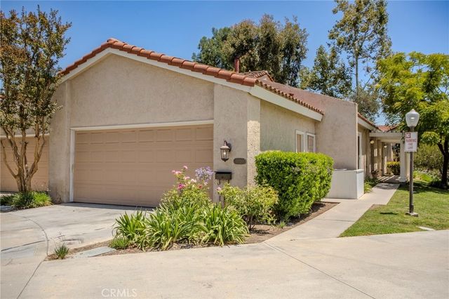 12720 Oxford, La Mirada