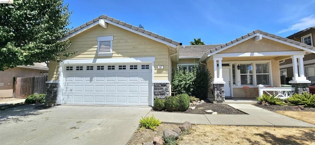 707 Thompsons Dr, Brentwood
