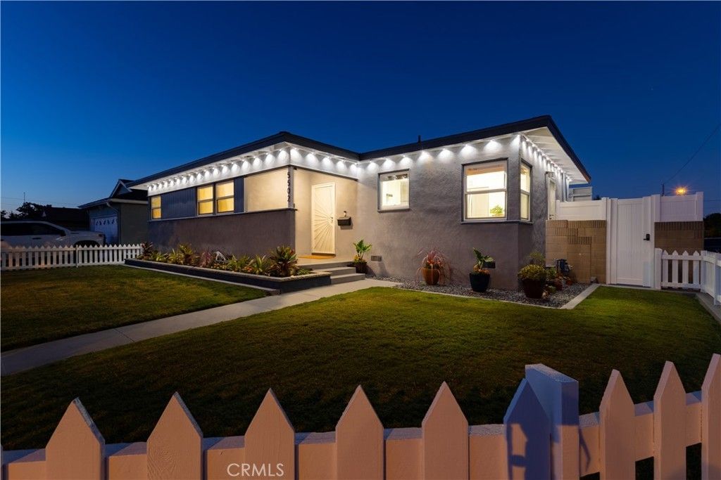 5502 Carfax Avenue, Lakewood