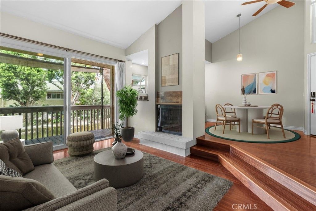 240 Pineview # 3a, Irvine