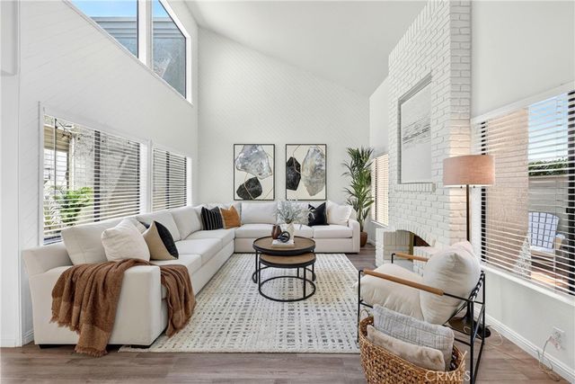 104 Navarre, Irvine
