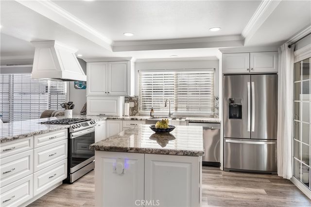 26515 Kari Brook, Lake Forest