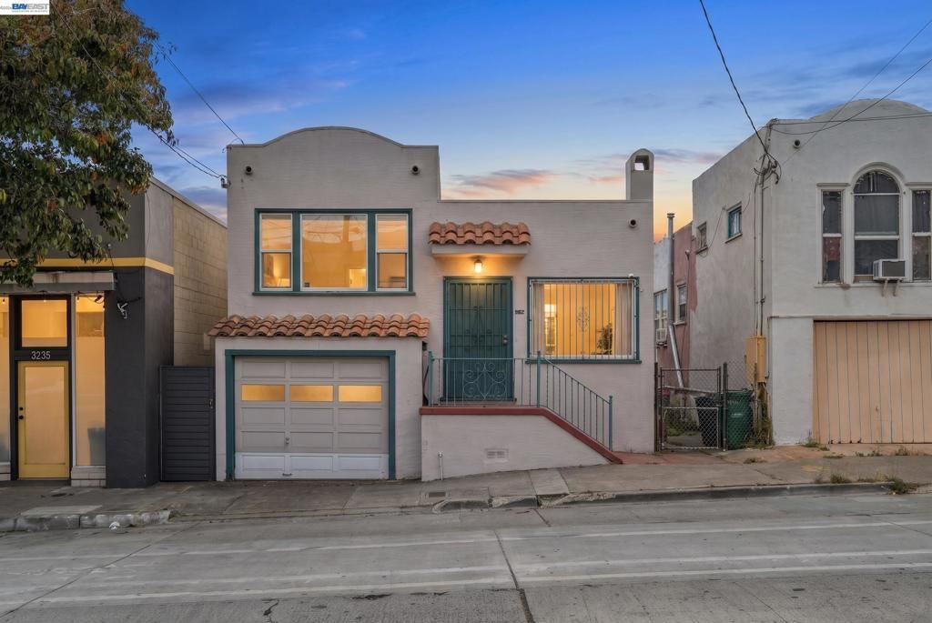 3229 Macarthur Blvd, Oakland