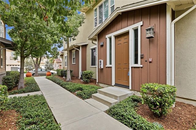 355 Flyers Lane, Tustin