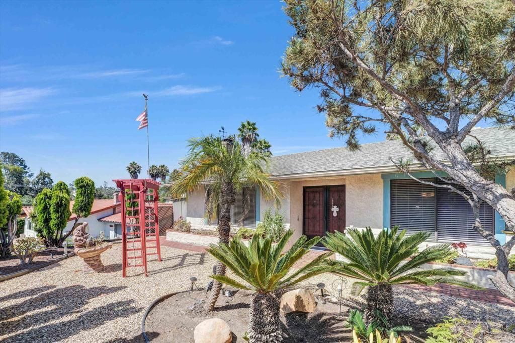 1154 Monte Vista Dr, Vista
