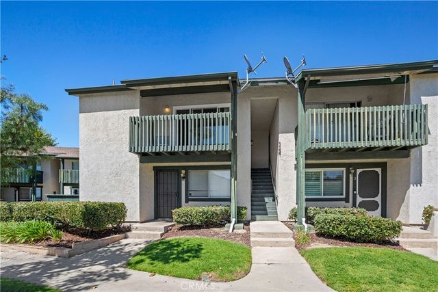23232 Orange Av # 2, Lake Forest