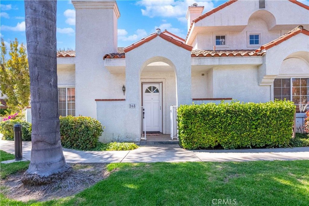 268 Camino Cortina, Camarillo