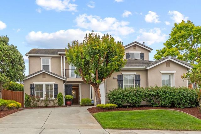 5011 Pacific Crest Drive, Seaside