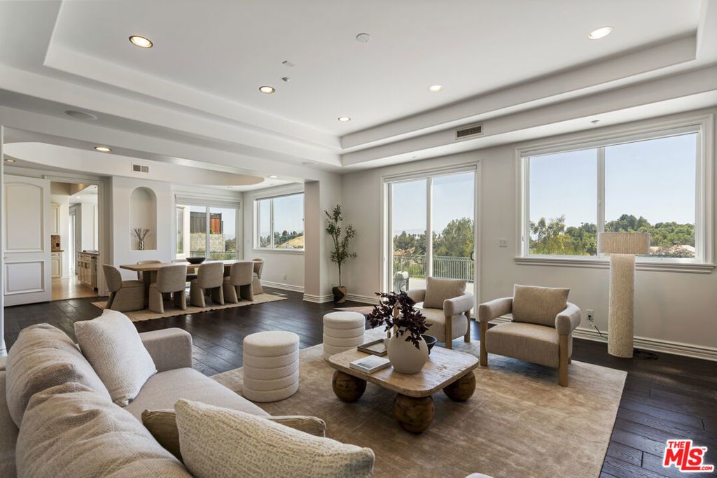 4726 San Sebastian Drive, Woodland Hills