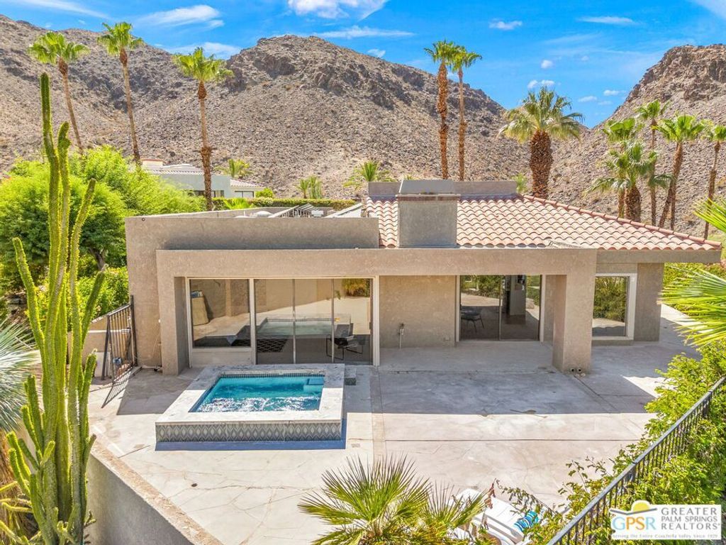 33 N Mirage Cove Drive, Rancho Mirage